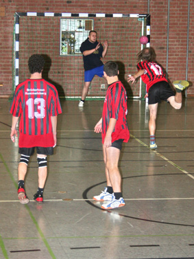 Hallenhandball